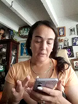 Snapshot of skayhot_ chatting on 14, 1, 2025 skayhot online show from 14, 1, 2025