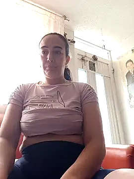 Snapshot of skayhot_ chatting on 1, 2, 2025 skayhot online show from 1, 2, 2025