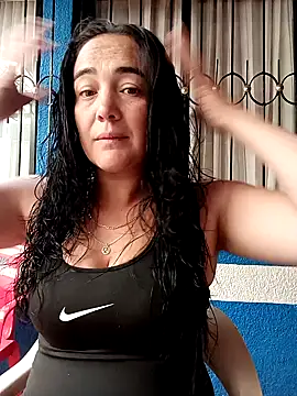 Snapshot of skayhot_ chatting on 8, 2, 2025 skayhot online show from 8, 2, 2025