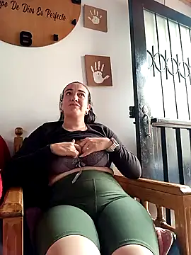 Snapshot of skayhot_ chatting on 10, 2, 2025 skayhot online show from 10, 2, 2025