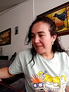 Snapshot of skayhot_ chatting on 3, 3, 2025 skayhot online show from 3, 3, 2025