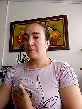 Snapshot of skayhot_ chatting on 6, 3, 2025 skayhot online show from 6, 3, 2025