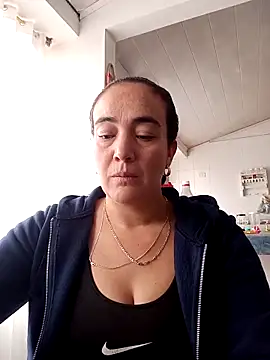 Snapshot of skayhot_ chatting on 7, 3, 2025 skayhot online show from 7, 3, 2025
