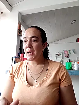 Snapshot of skayhot_ chatting on 12, 3, 2025 skayhot online show from 12, 3, 2025