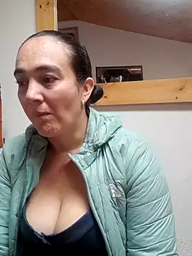 skayhot  online show from 28, 10, 2025