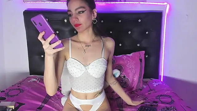 YUKIODAVIS online show from 23, 1, 2025