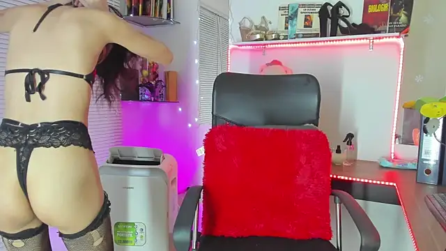 YUKIODAVIS online show from 24, 1, 2025