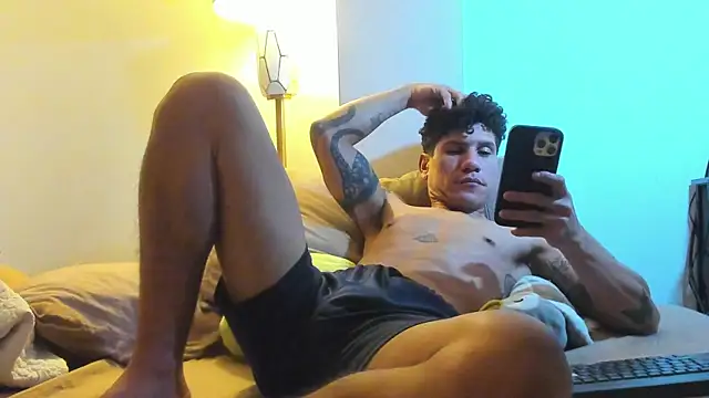 Snapshot of toyboys1 chatting on 27, 7, 2026 toyboys1 online show from 27, 7, 2026