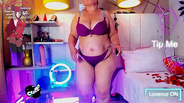 girl amada online show from 14, 2, 2025