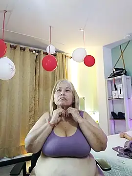 girl amada online show from 24, 9, 2025