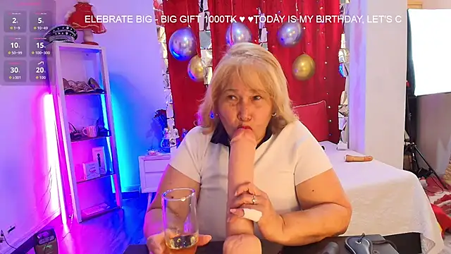 girl amada online show from 17, 1, 2026