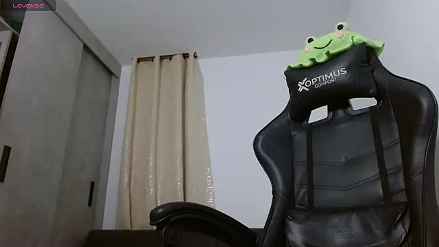 miss valery2 online show from 17, 4, 2026