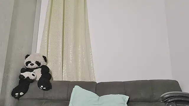 Snapshot of miss_valery2 chatting on 9, 7, 2026 miss valery2 online show from 9, 7, 2026