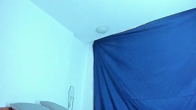 emiily15   online show from 16, 12, 2024