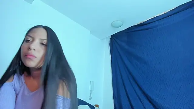 emiily15   online show from 22, 1, 2025