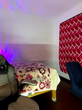 emiily15   online show from 18, 10, 2025