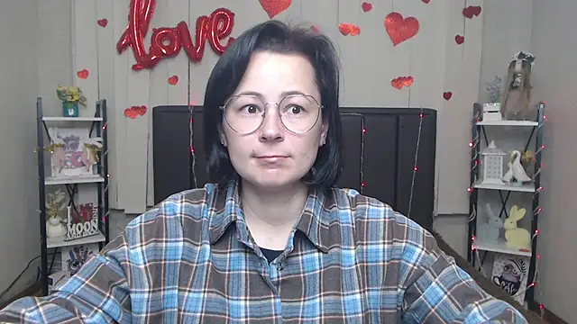 Snapshot of MarieSho chatting on 28, 4, 2026 MarieSho online show from 28, 4, 2026