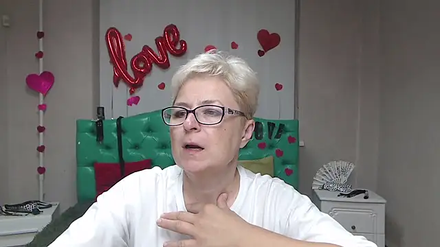 EmiliaGree online show from 15, 9, 2025