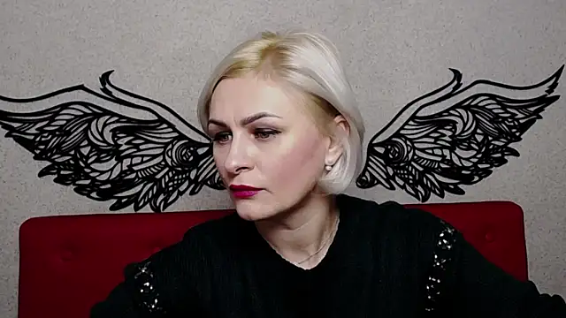 Snapshot of OliviaHorst chatting on 4, 12, 2024 OliviaHorst online show from 4, 12, 2024