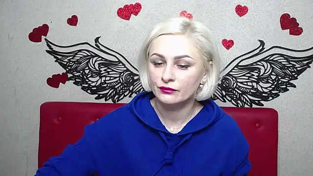 Snapshot of OliviaHorst chatting on 8, 3, 2025 OliviaHorst online show from 8, 3, 2025
