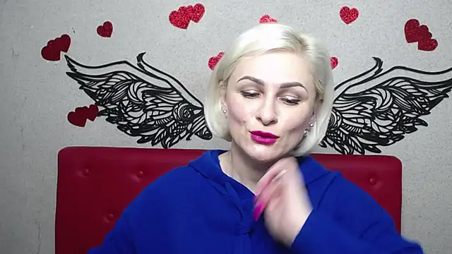 Snapshot of OliviaHorst chatting on 8, 3, 2025 OliviaHorst online show from 8, 3, 2025