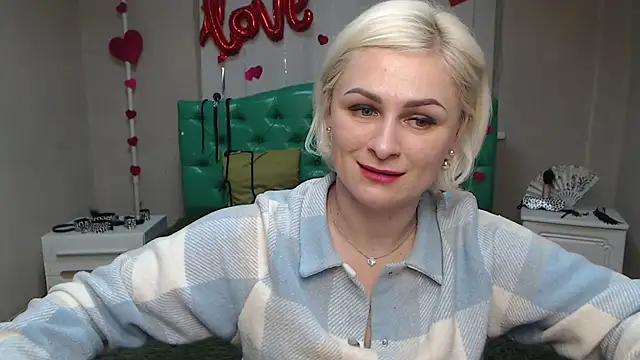 Snapshot of OliviaHorst chatting on 12, 3, 2025 OliviaHorst online show from 12, 3, 2025
