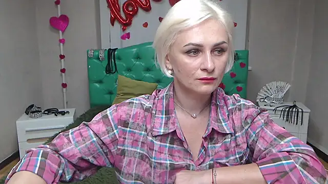 Snapshot of OliviaHorst chatting on 24, 9, 2025 OliviaHorst online show from 24, 9, 2025
