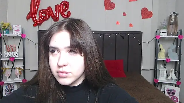 LauraHlot online show from 16, 2, 2025