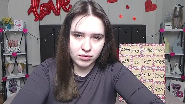 LauraHlot online show from 1, 3, 2025