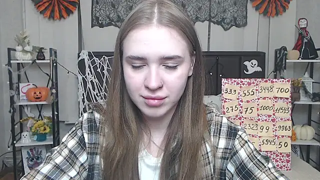 LauraHlot online show from 25, 10, 2025