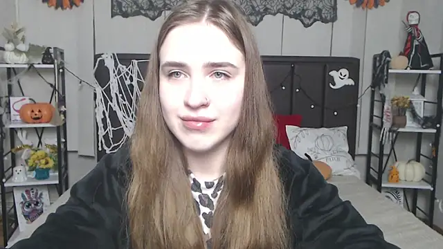 LauraHlot online show from 13, 11, 2025