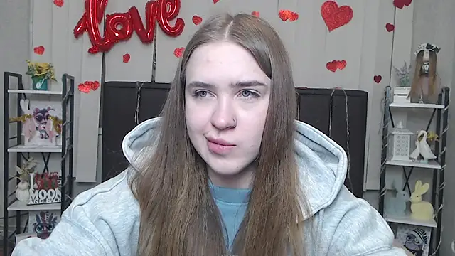 LauraHlot online show from 6, 2, 2026