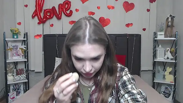 LauraHlot online show from 11, 3, 2026