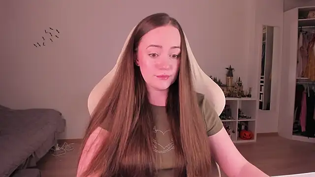 Snapshot of WalkingGirl chatting on 1, 12, 2025 WalkingGirl online show from 1, 12, 2025