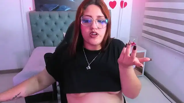 Snapshot of Camiila_Osorio chatting on 25, 2, 2025 Camiila Osorio online show from 25, 2, 2025