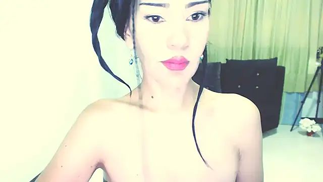 Stephanie520 online show from 14, 2, 2025