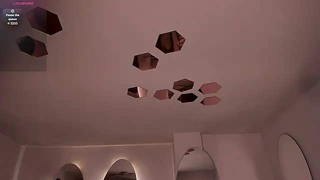 ValeriaVelvet online show from 6, 4, 2026