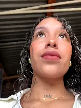 MarieLeon online show from 14, 12, 2025