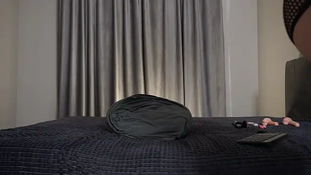 Nik Sharp online show from 22, 3, 2026