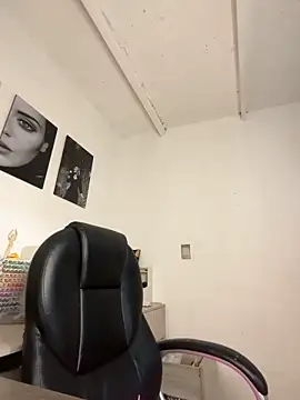 JESSI NAOMI online show from 27, 3, 2026