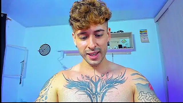 Snapshot of Ares_blue chatting on 15, 5, 2026 Ares blue online show from 15, 5, 2026