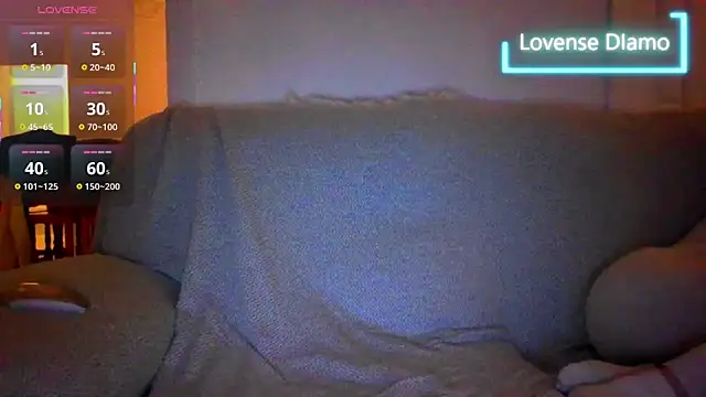 Snapshot of _NakedChef_ chatting on 22, 10, 2025  NakedChef  online show from 22, 10, 2025