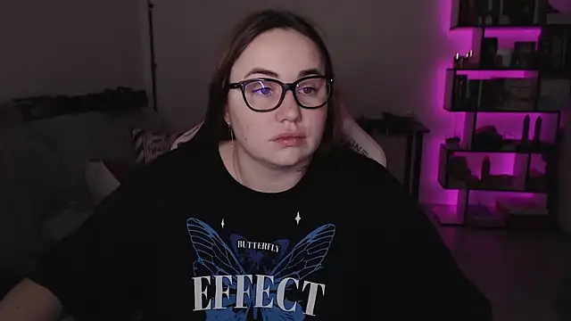 Snapshot of SexyWitch_666 chatting on 14, 12, 2025 SexyWitch 666 online show from 14, 12, 2025