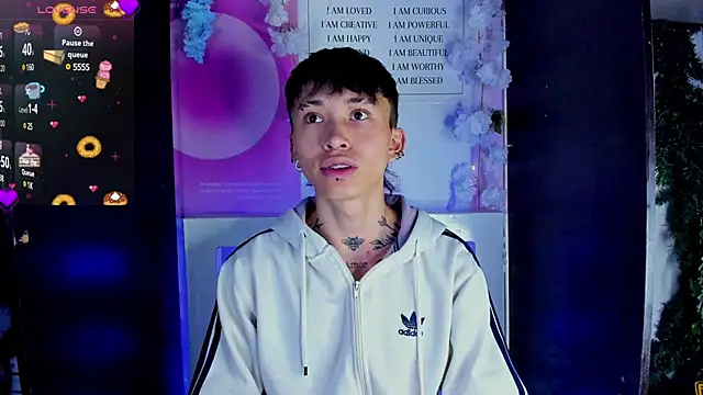 juniior 2311  online show from 12, 2, 2025