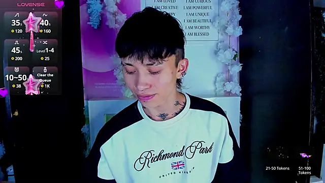 juniior 2311  online show from 18, 2, 2025