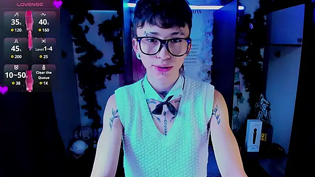 juniior 2311  online show from 19, 2, 2025