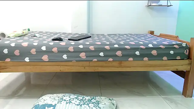 evaleribigtits18 online show from 10, 3, 2026