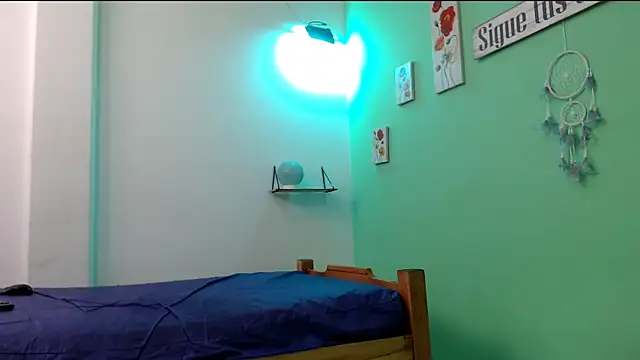 evaleribigtits18 online show from 19, 3, 2026