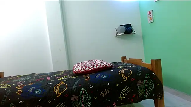 evaleribigtits18 online show from 30, 7, 2026