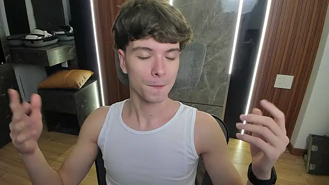 Snapshot of calvin_love_you chatting on 23, 6, 2026 calvin love you online show from 23, 6, 2026